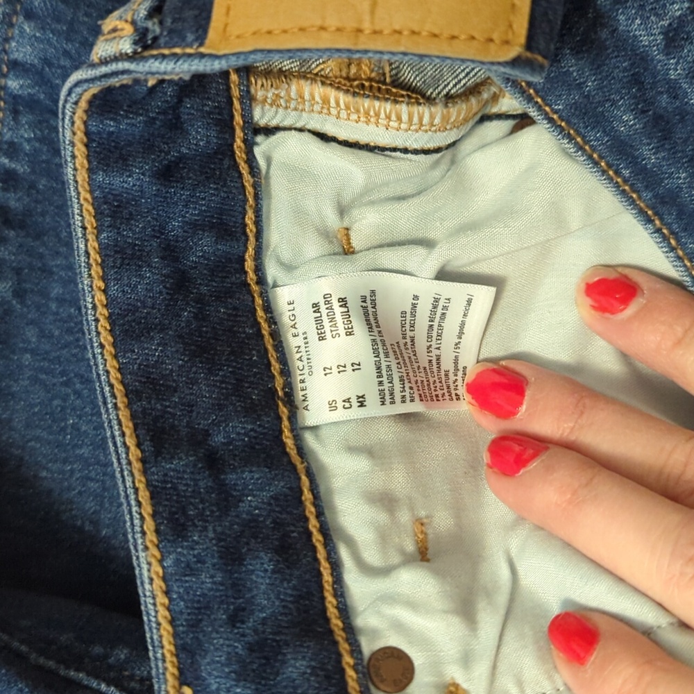 American Eagle Outfitters Women's Mom Jeans - Picture 4 of 5